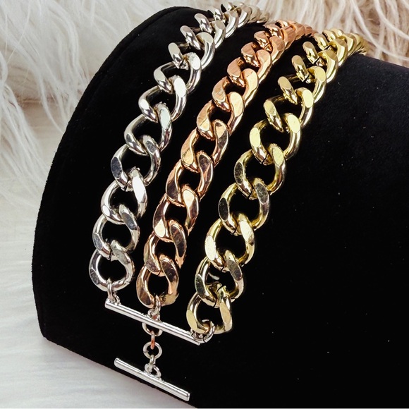 Express Jewelry - Beautiful, silvertone goldtone rose tone, tricolored, chunky chain bracelet